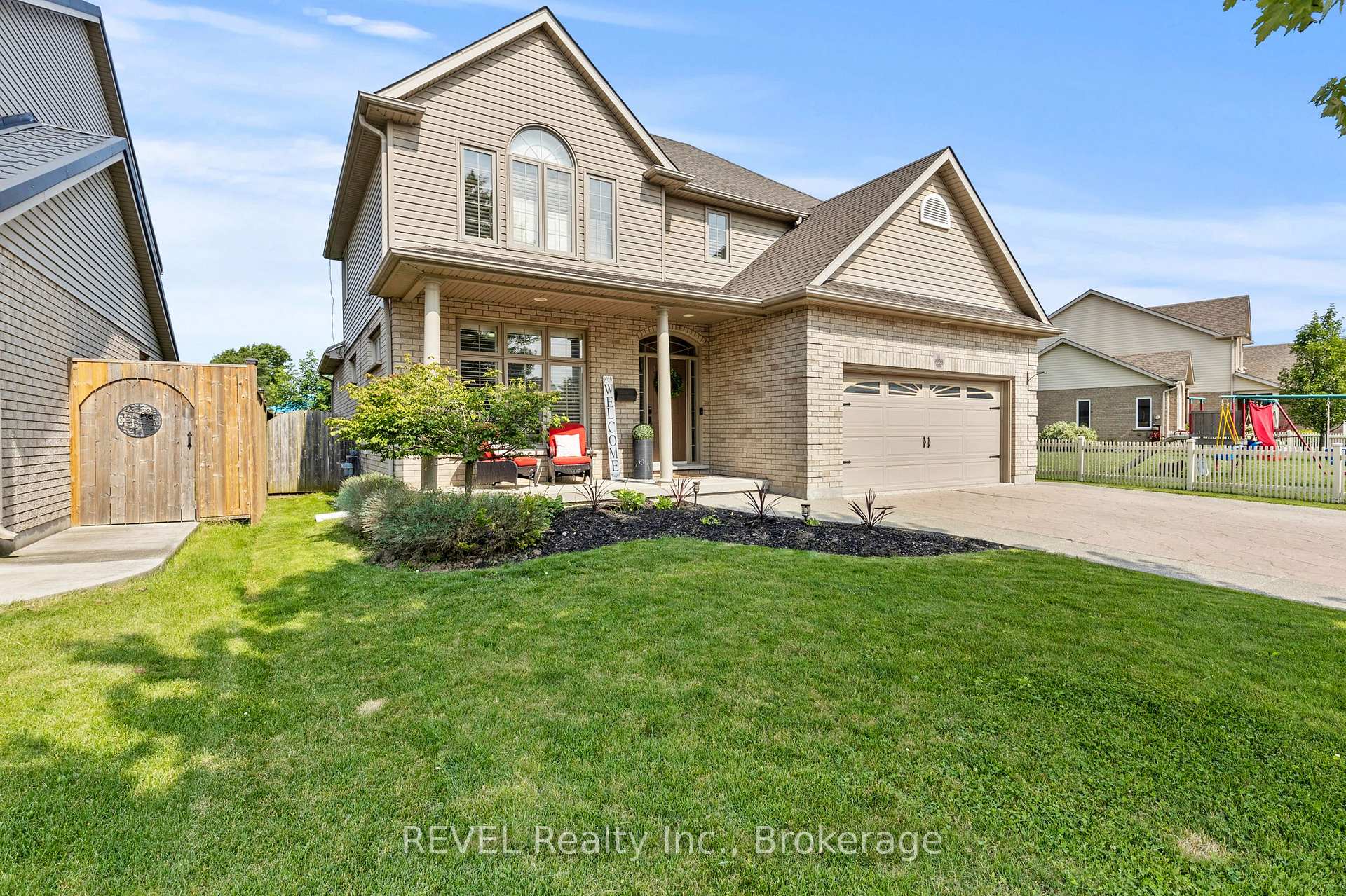 Photo 2 of 6955 St Michael Avenue, Niagara Falls, Forestview — HOMEH