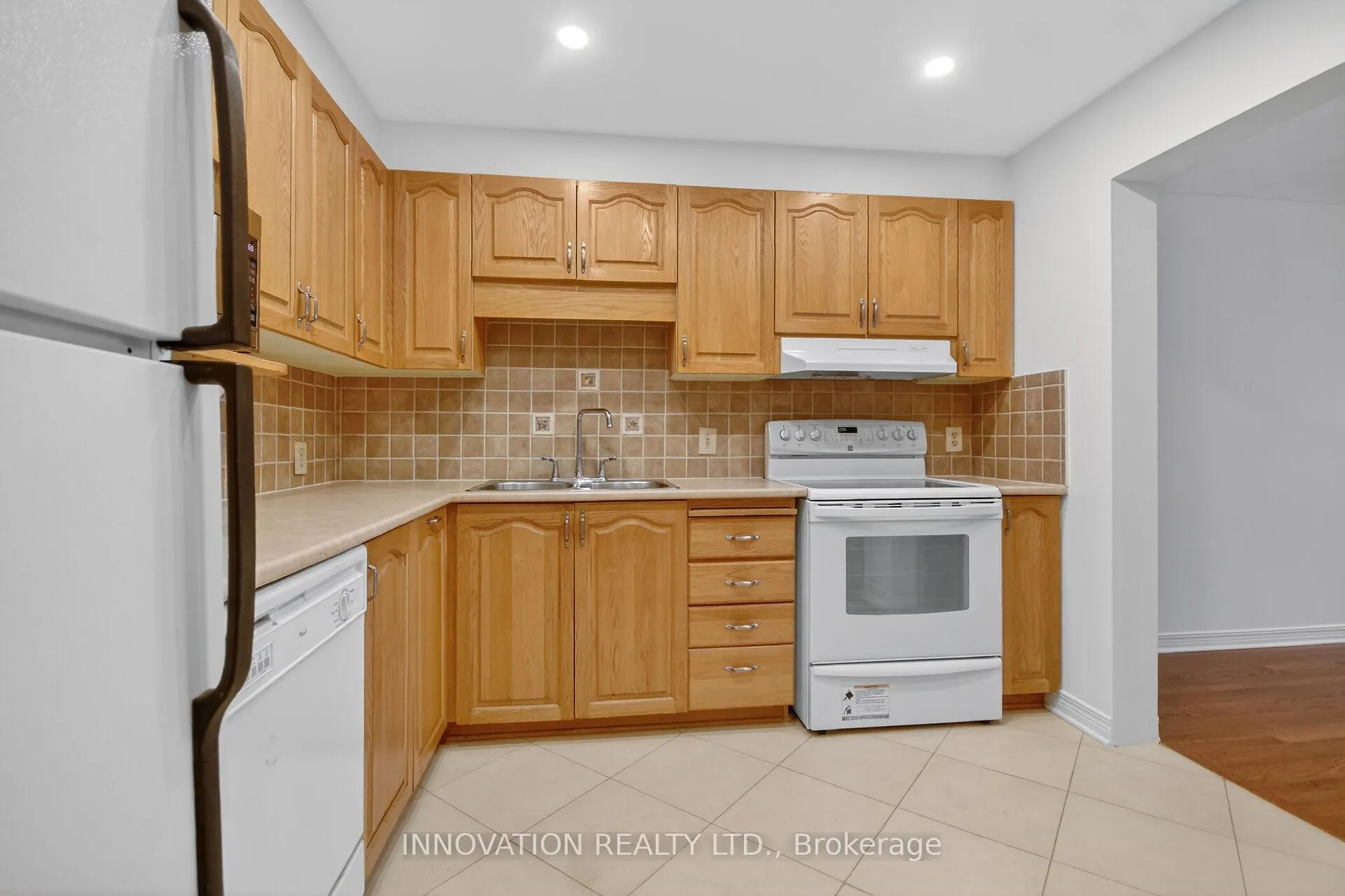 Photo 13 of Unit 3, 59 Dalecroft Crescent, Ottawa, Centrepointe — HOMEH