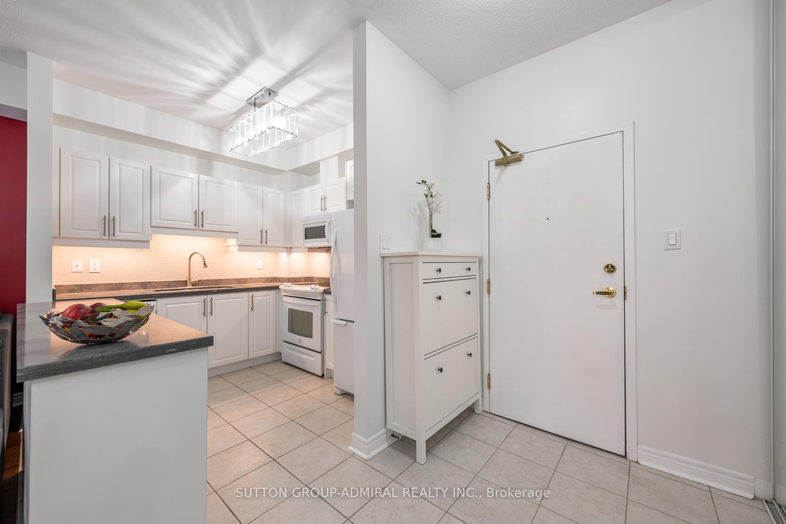 Photo 2 of Unit 102, 9944 Keele Street, Vaughan, Maple — HOMEH