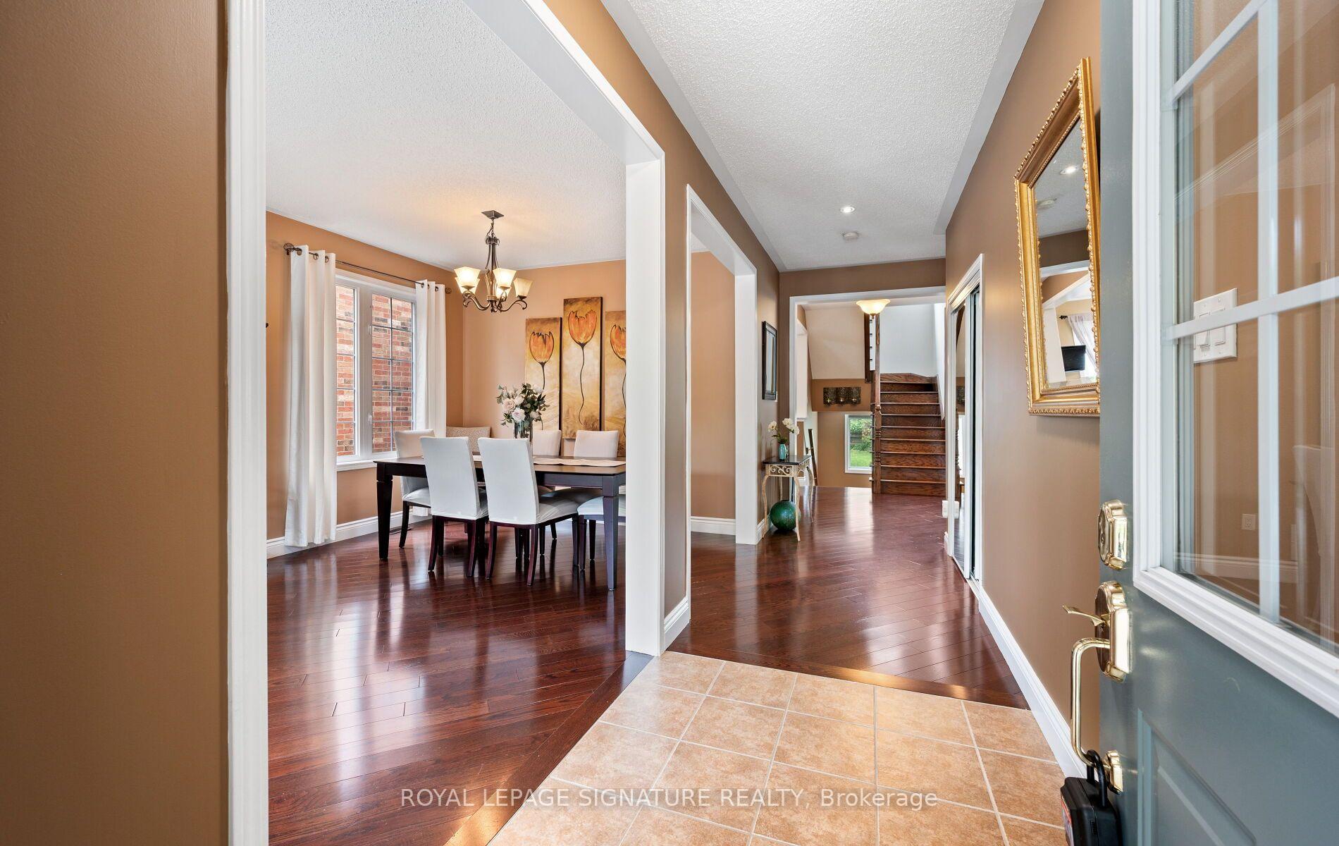 Photo 3 of 115 Arborglen Drive, Halton Hills, Georgetown — HOMEH