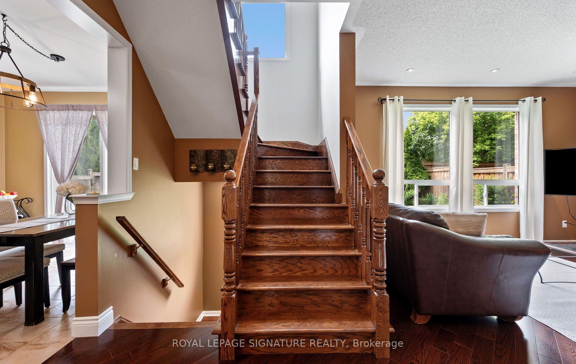 Photo 11 of 115 Arborglen Drive, Halton Hills, Georgetown — HOMEH