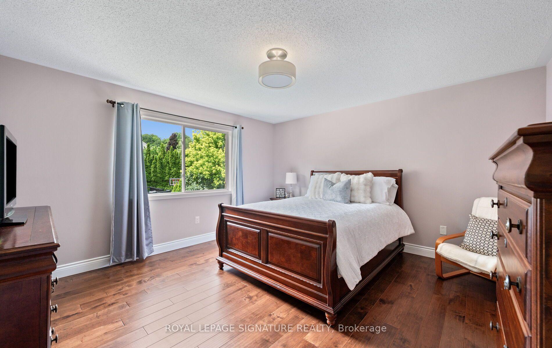 Photo 12 of 115 Arborglen Drive, Halton Hills, Georgetown — HOMEH