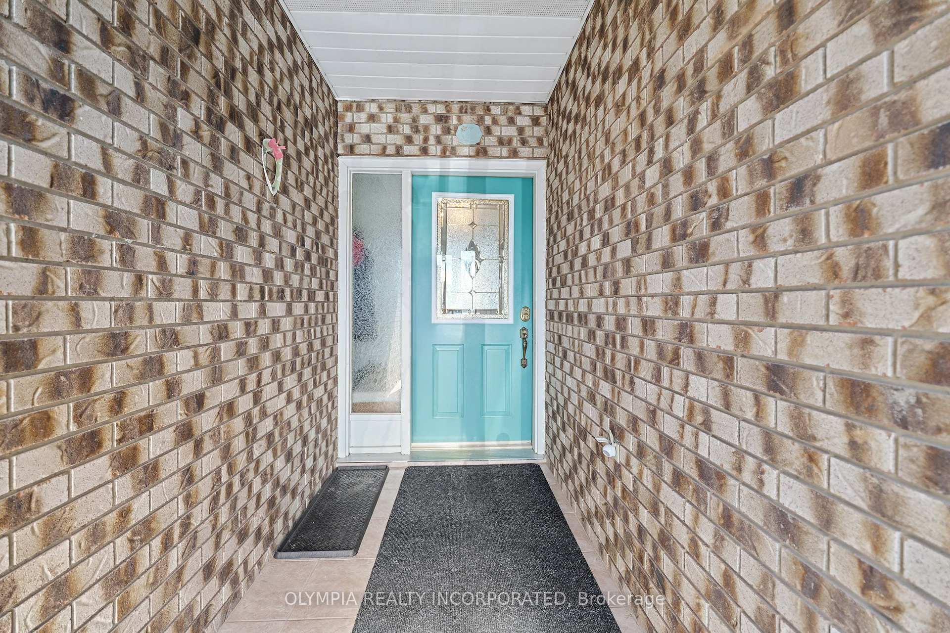 Photo 2 of 6182 Delta Drive, Niagara Falls, West Wood — HOMEH