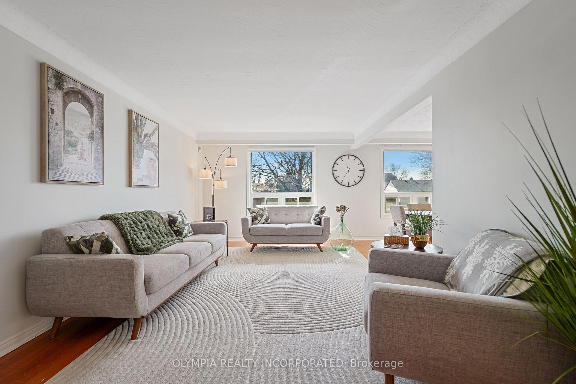 Photo 3 of 6182 Delta Drive, Niagara Falls, West Wood — HOMEH
