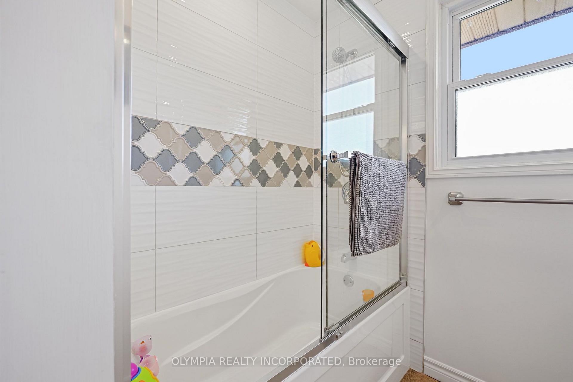Photo 15 of 6182 Delta Drive, Niagara Falls, West Wood — HOMEH