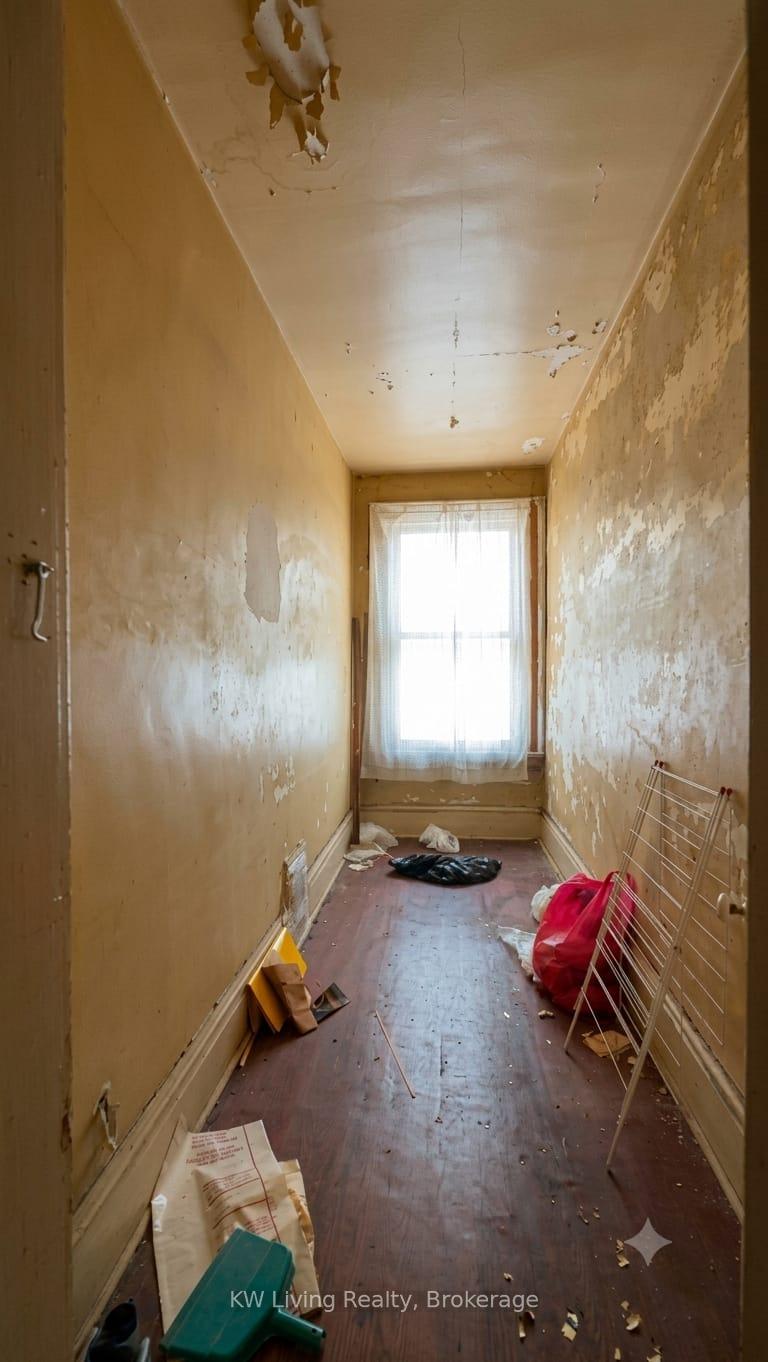 Photo 5 of 27 McGill Street, Toronto, Church-Yonge Corridor — HOMEH