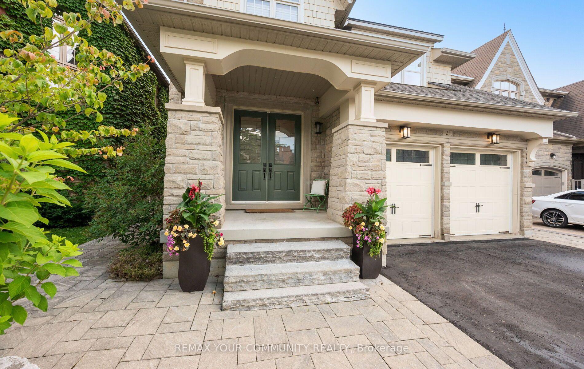 Photo 3 of 21 Lilly Valley Crescent S, King, King City — HOMEH