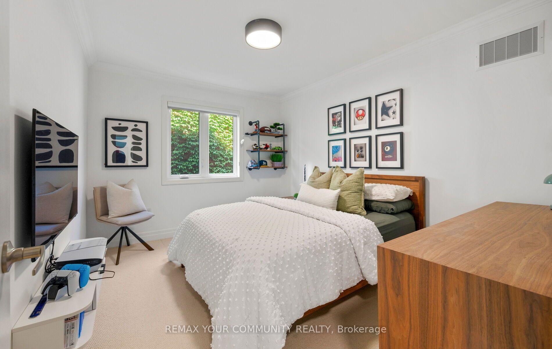 Photo 30 of 21 Lilly Valley Crescent S, King, King City — HOMEH