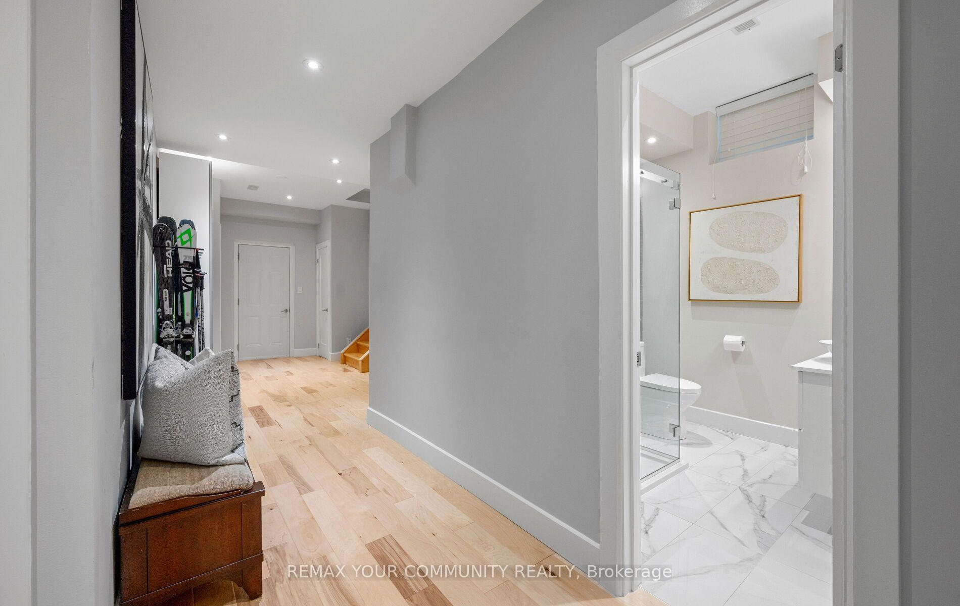 Photo 39 of 21 Lilly Valley Crescent S, King, King City — HOMEH