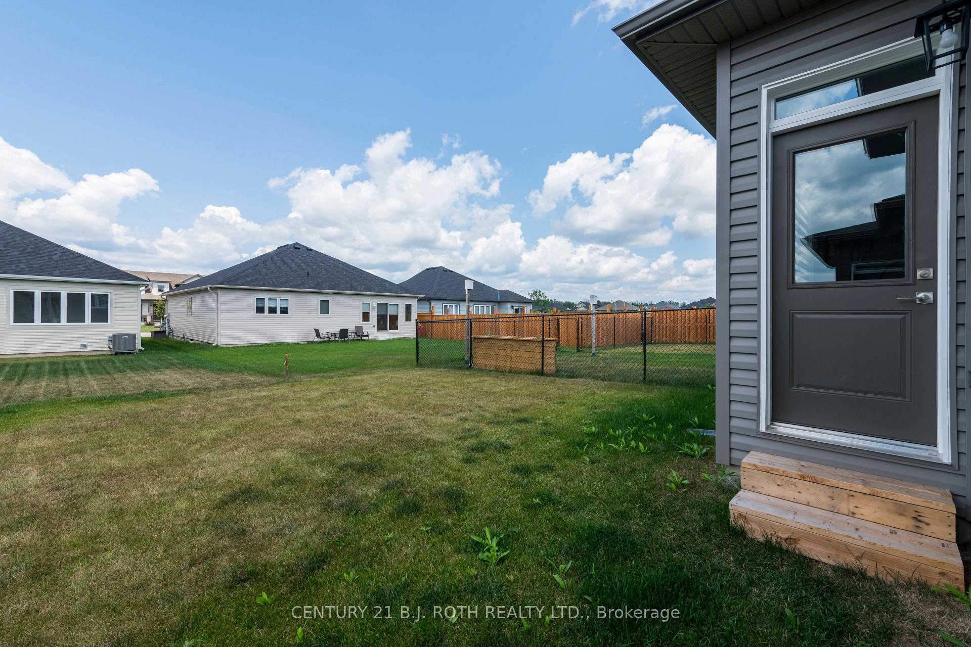 Photo 22 of 94 Brandon Avenue, Severn, Coldwater — HOMEH