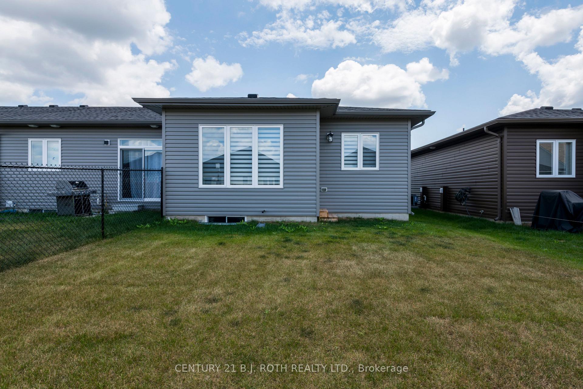 Photo 23 of 94 Brandon Avenue, Severn, Coldwater — HOMEH