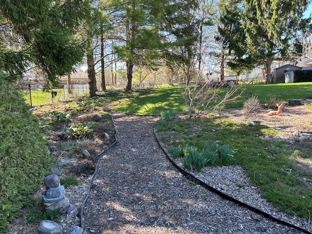 Photo 3 of 1496 Sydenham Road, Kingston, City North of 401 — HOMEH