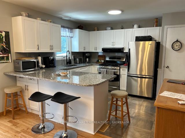 Photo 7 of 1496 Sydenham Road, Kingston, City North of 401 — HOMEH