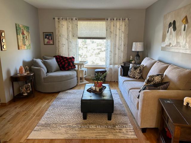 Photo 9 of 1496 Sydenham Road, Kingston, City North of 401 — HOMEH