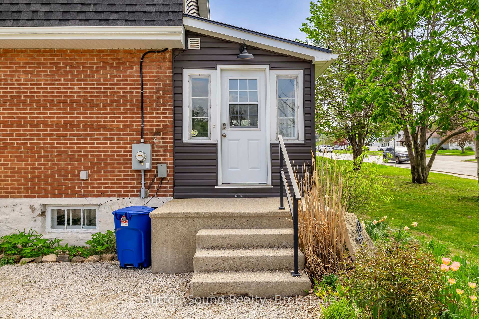 Photo 4 of 740 6th Street E, Owen Sound — HOMEH