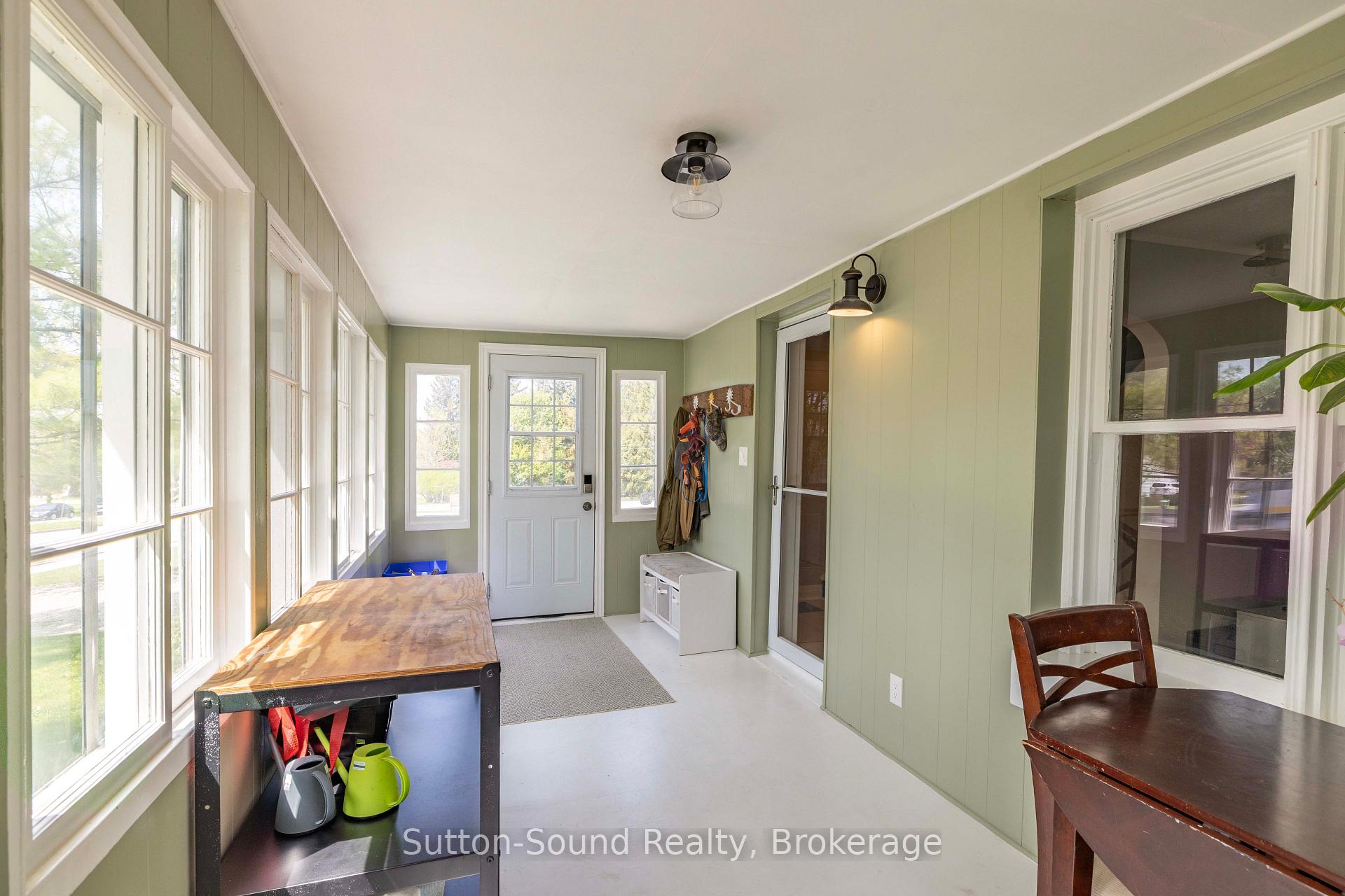 Photo 5 of 740 6th Street E, Owen Sound — HOMEH