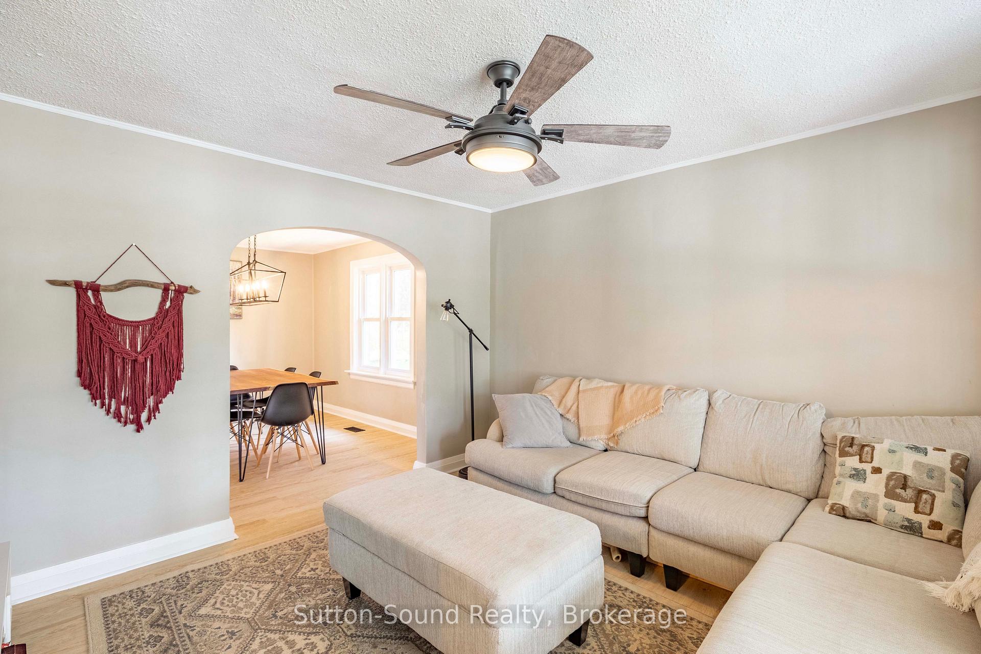 Photo 9 of 740 6th Street E, Owen Sound — HOMEH