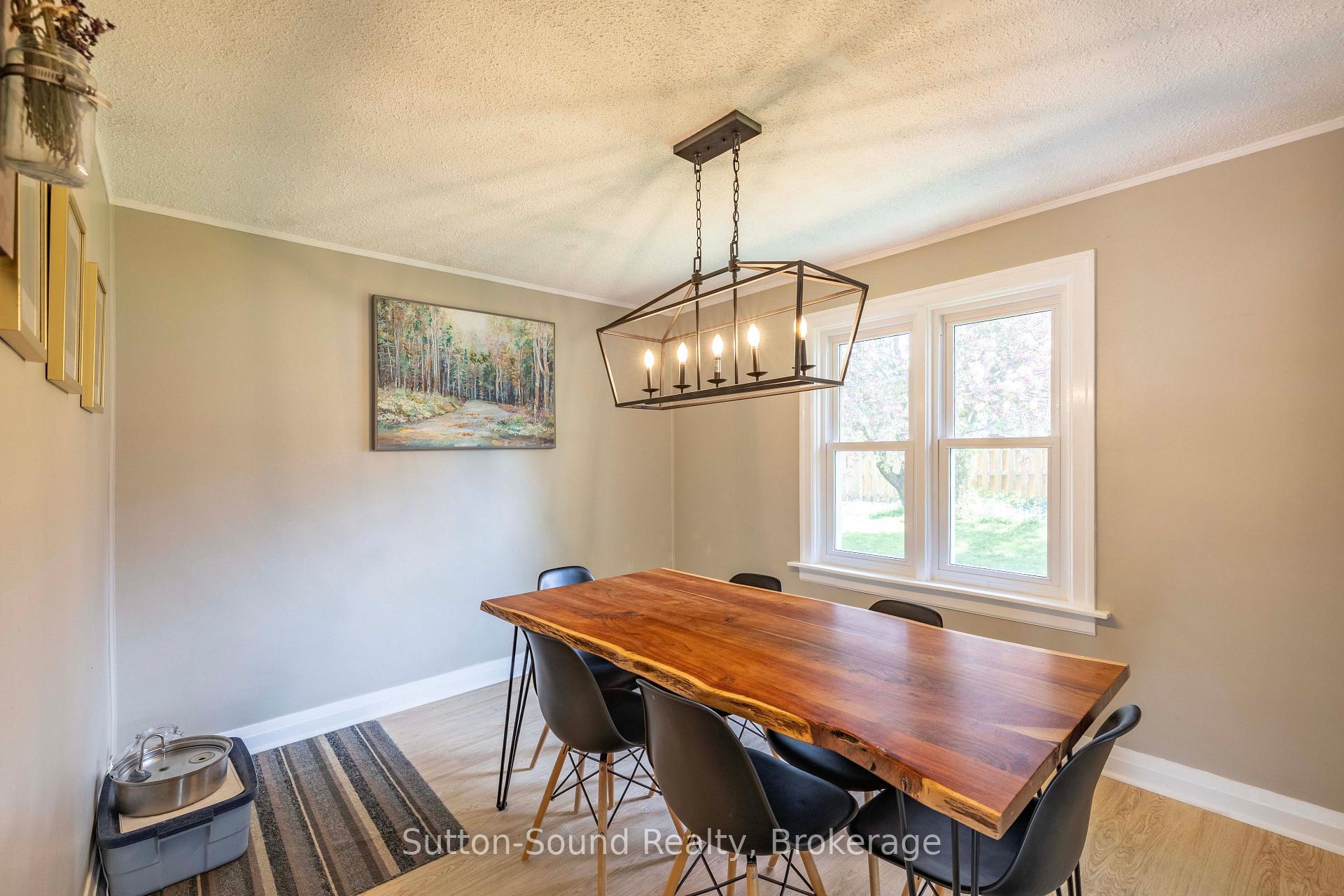 Photo 11 of 740 6th Street E, Owen Sound — HOMEH