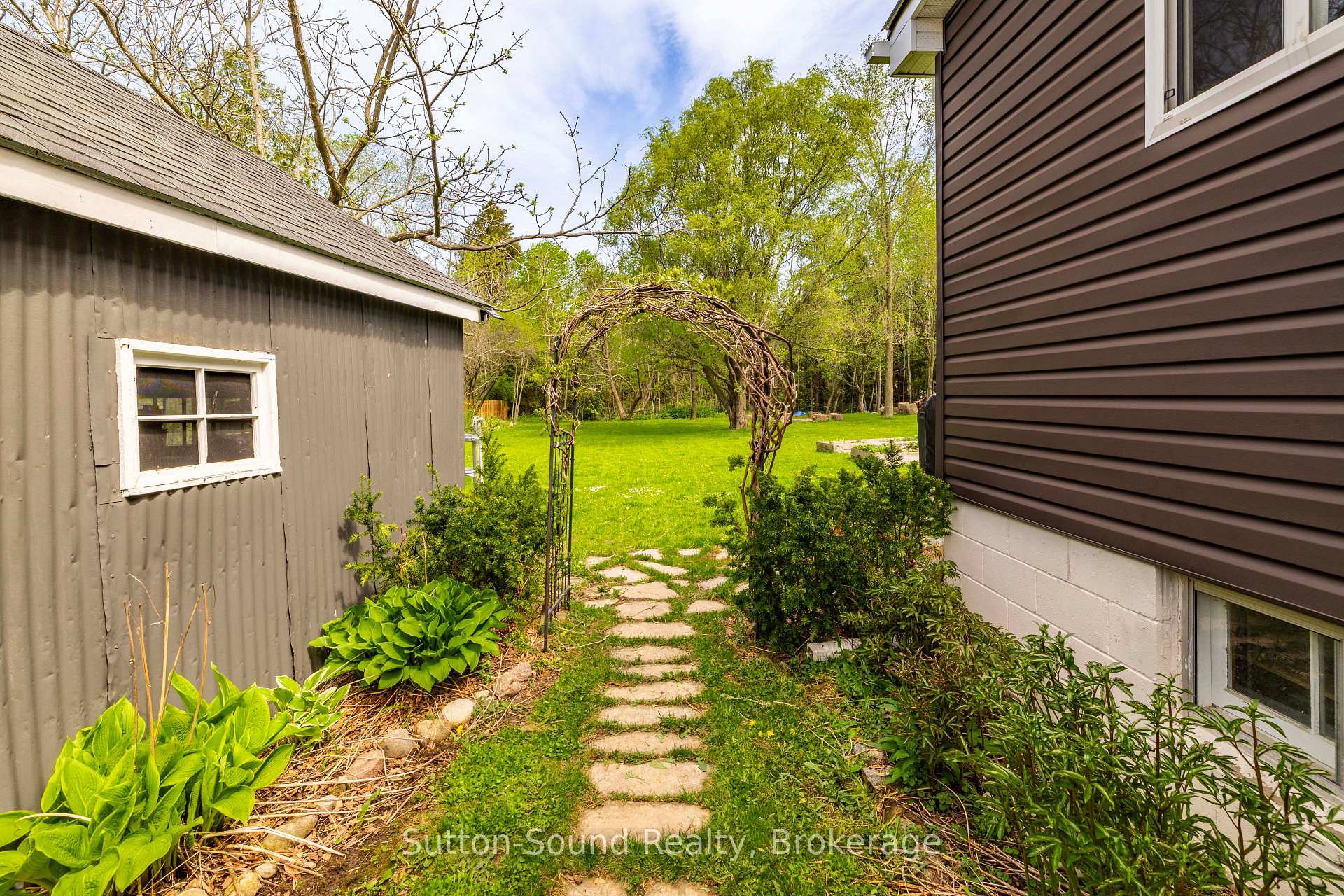 Photo 26 of 740 6th Street E, Owen Sound — HOMEH