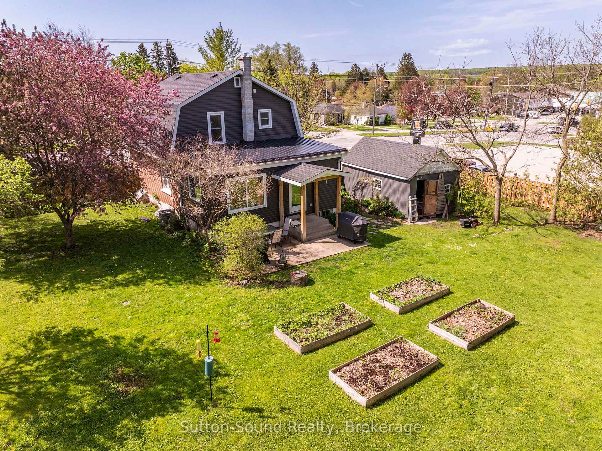 Photo 28 of 740 6th Street E, Owen Sound — HOMEH