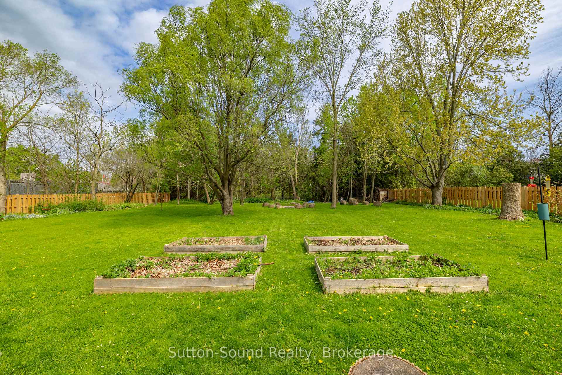 Photo 32 of 740 6th Street E, Owen Sound — HOMEH