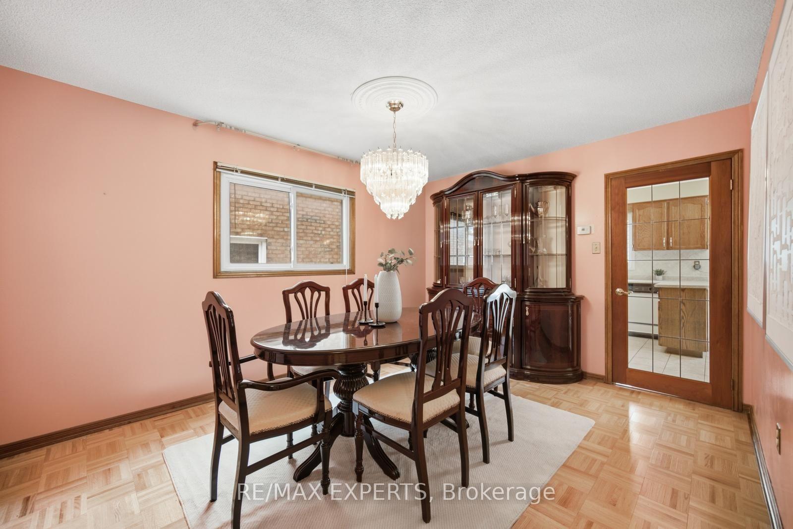 Photo 8 of 221 Judith Avenue, Vaughan, Brownridge — HOMEH