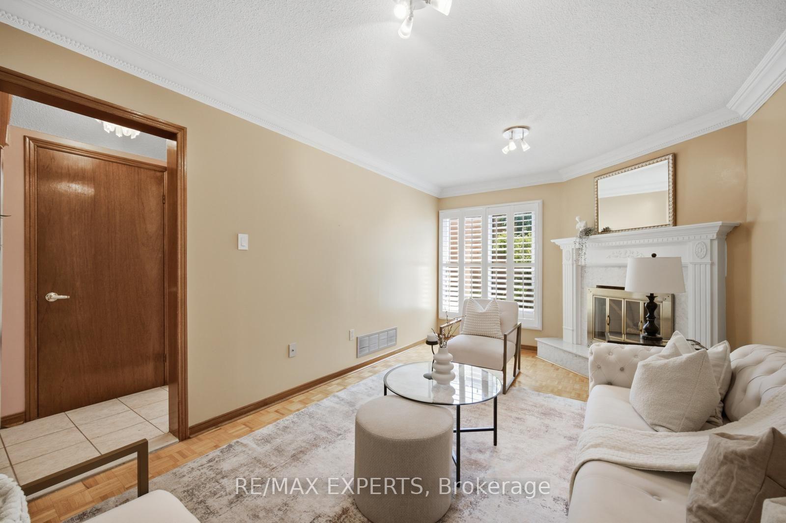 Photo 11 of 221 Judith Avenue, Vaughan, Brownridge — HOMEH