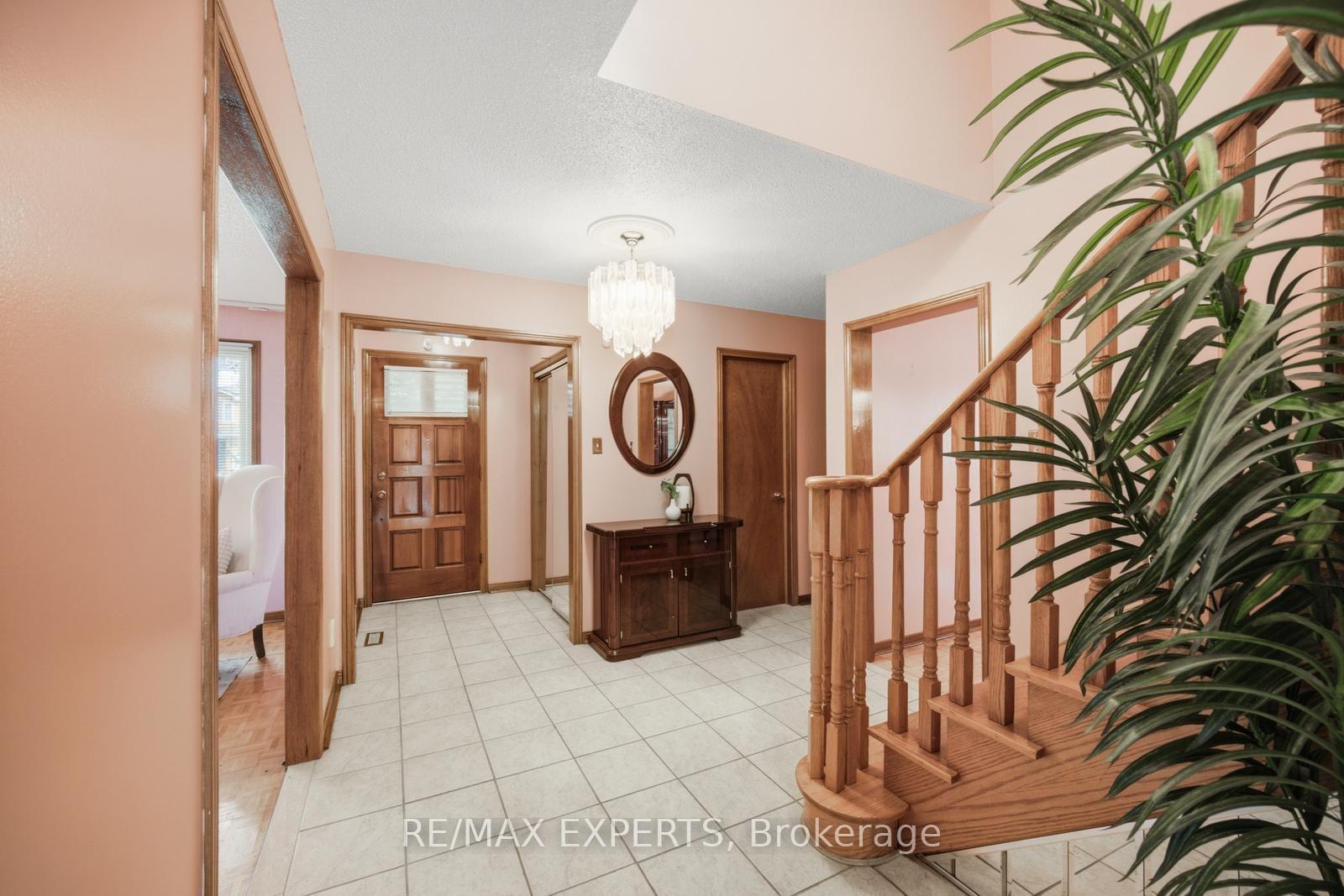 Photo 13 of 221 Judith Avenue, Vaughan, Brownridge — HOMEH