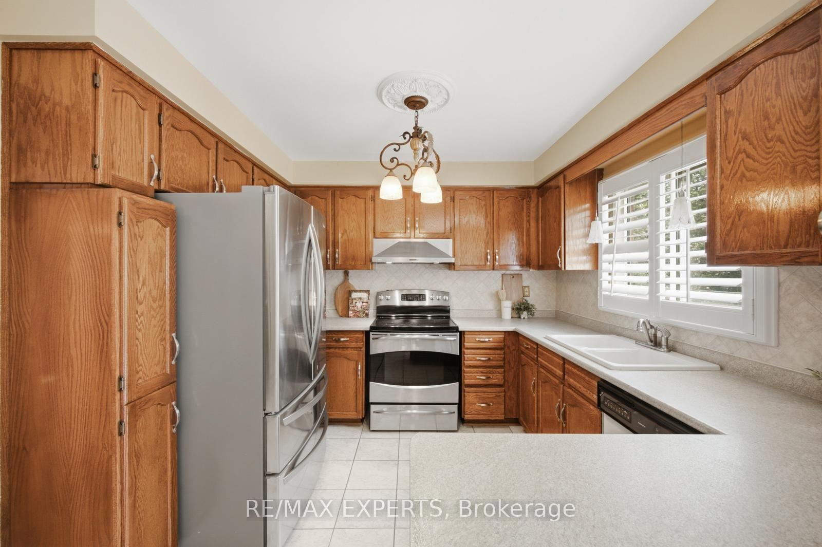Photo 16 of 221 Judith Avenue, Vaughan, Brownridge — HOMEH
