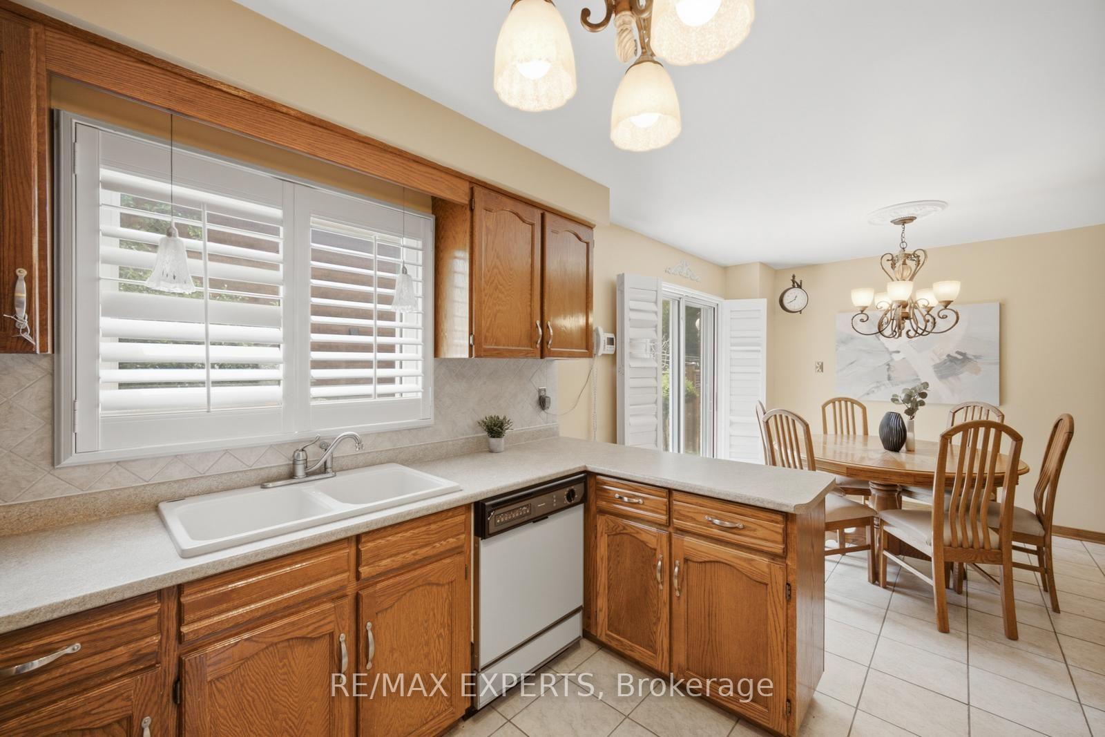 Photo 18 of 221 Judith Avenue, Vaughan, Brownridge — HOMEH
