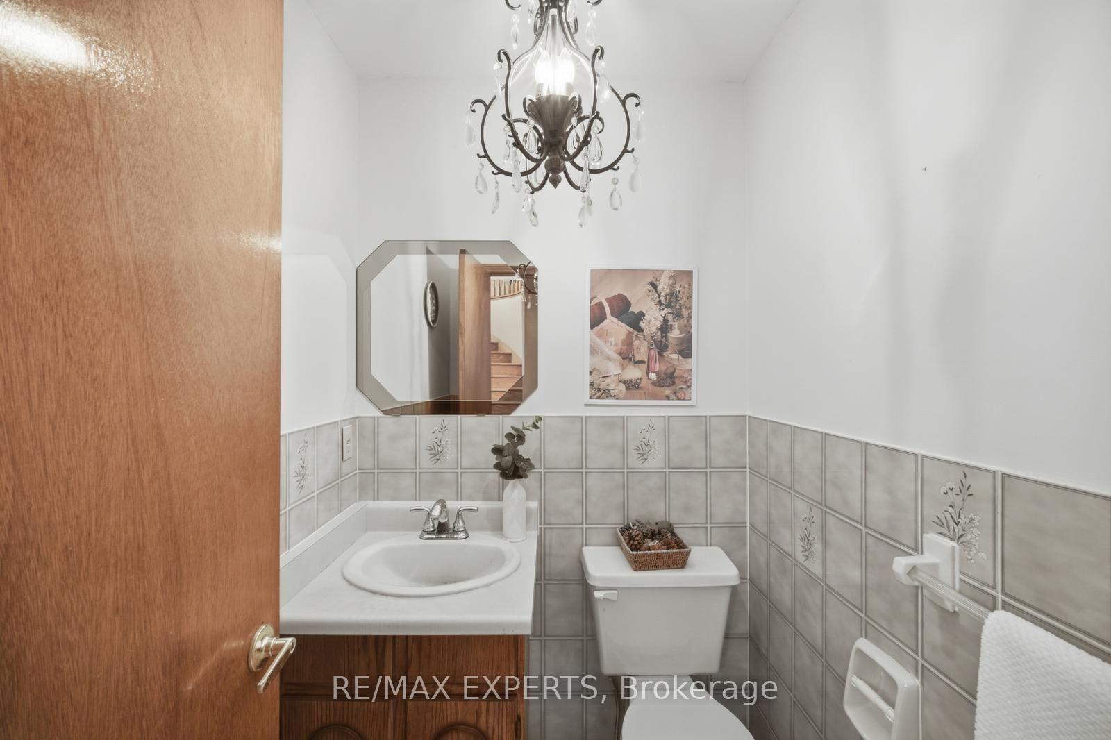 Photo 21 of 221 Judith Avenue, Vaughan, Brownridge — HOMEH