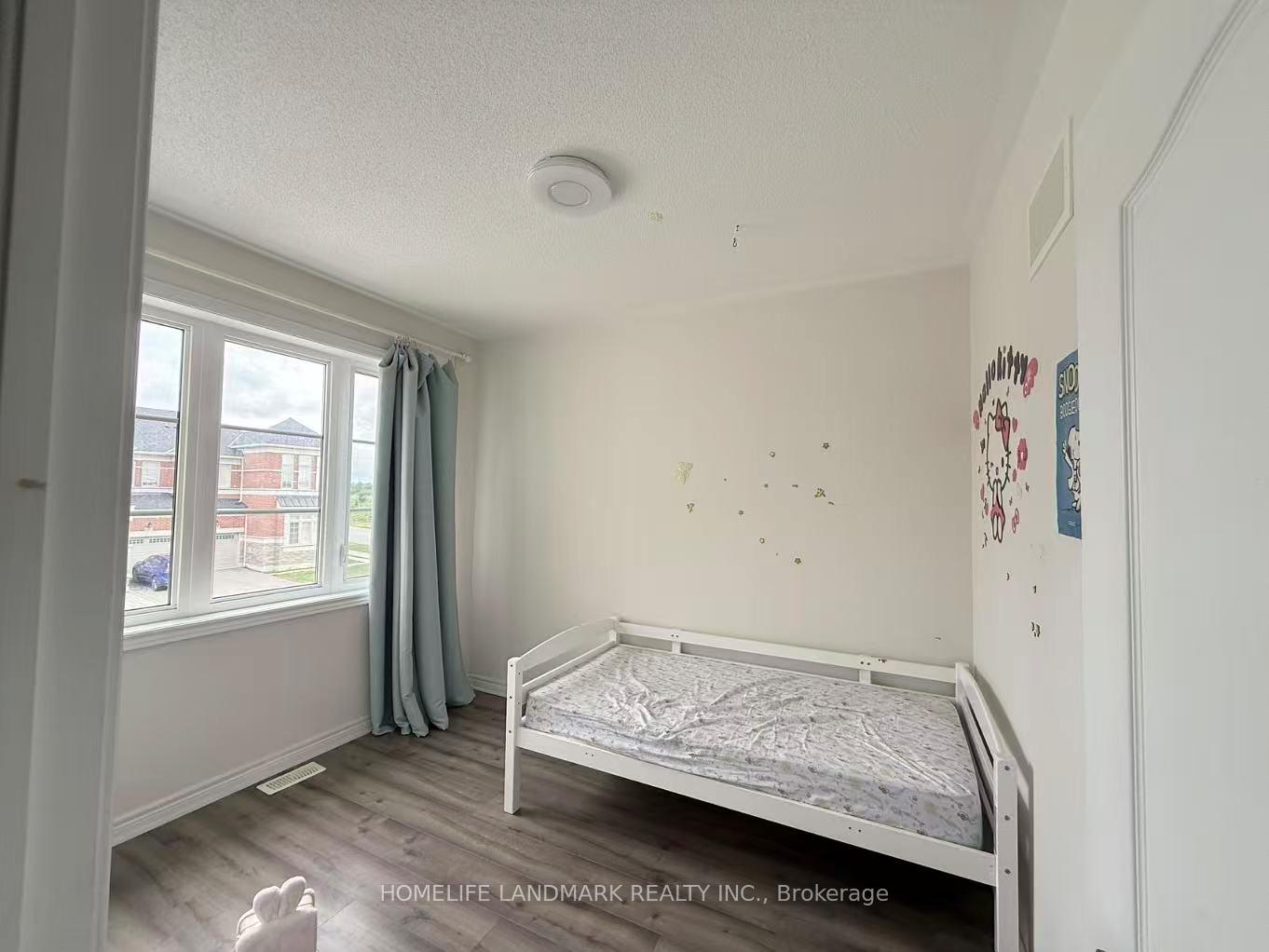 Photo 11 of 156 Decast Crescent, Markham, Box Grove — HOMEH