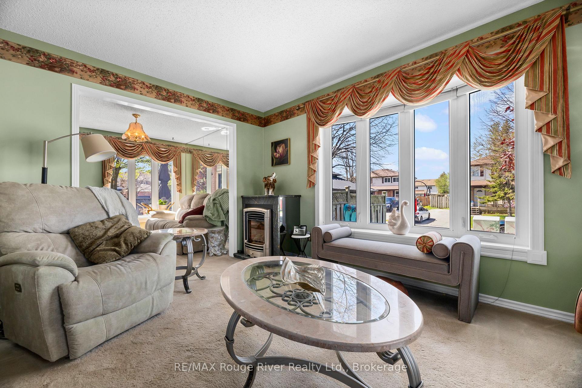 Photo 10 of 1003 Renaissance Drive, Oshawa, Lakeview — HOMEH