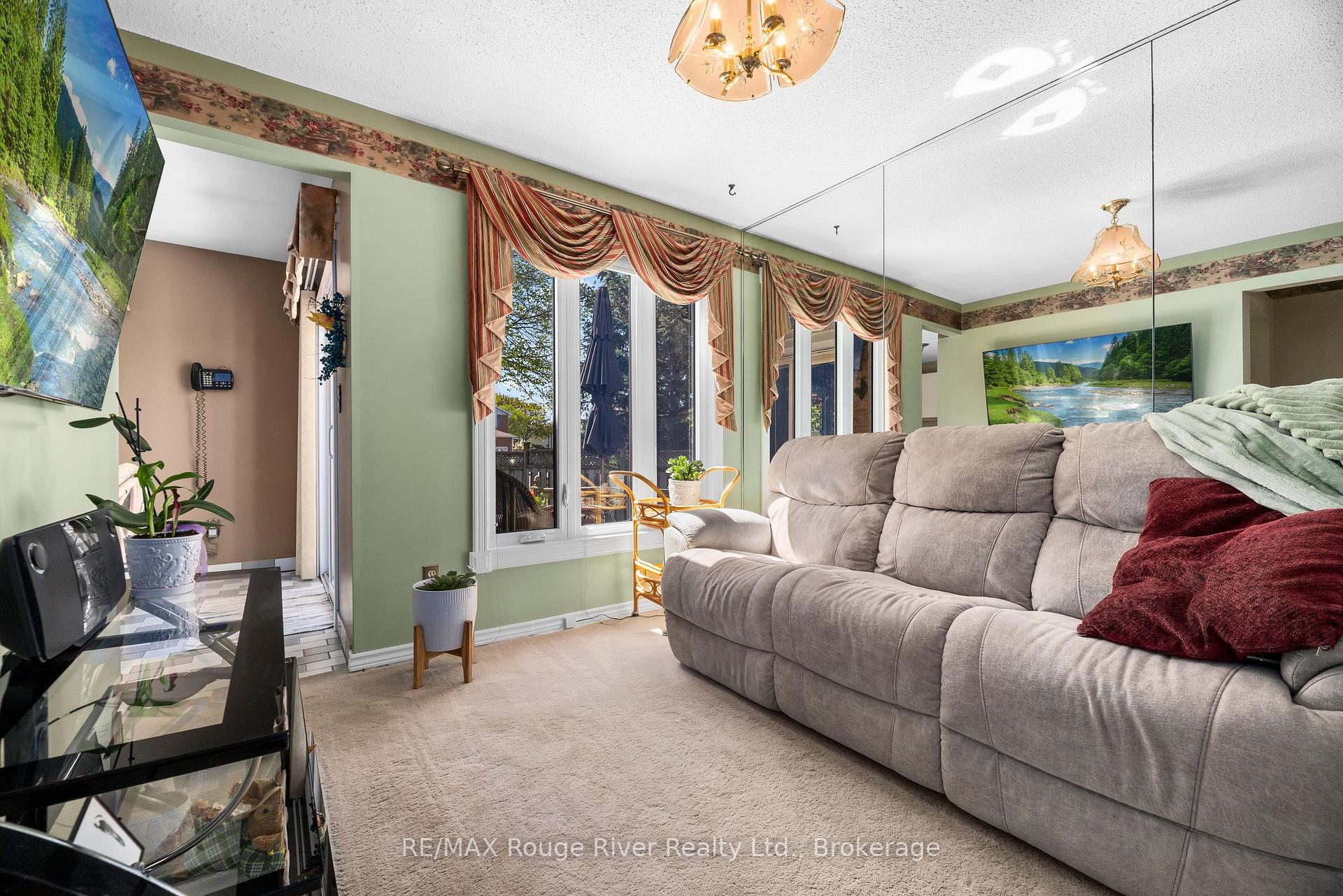 Photo 14 of 1003 Renaissance Drive, Oshawa, Lakeview — HOMEH