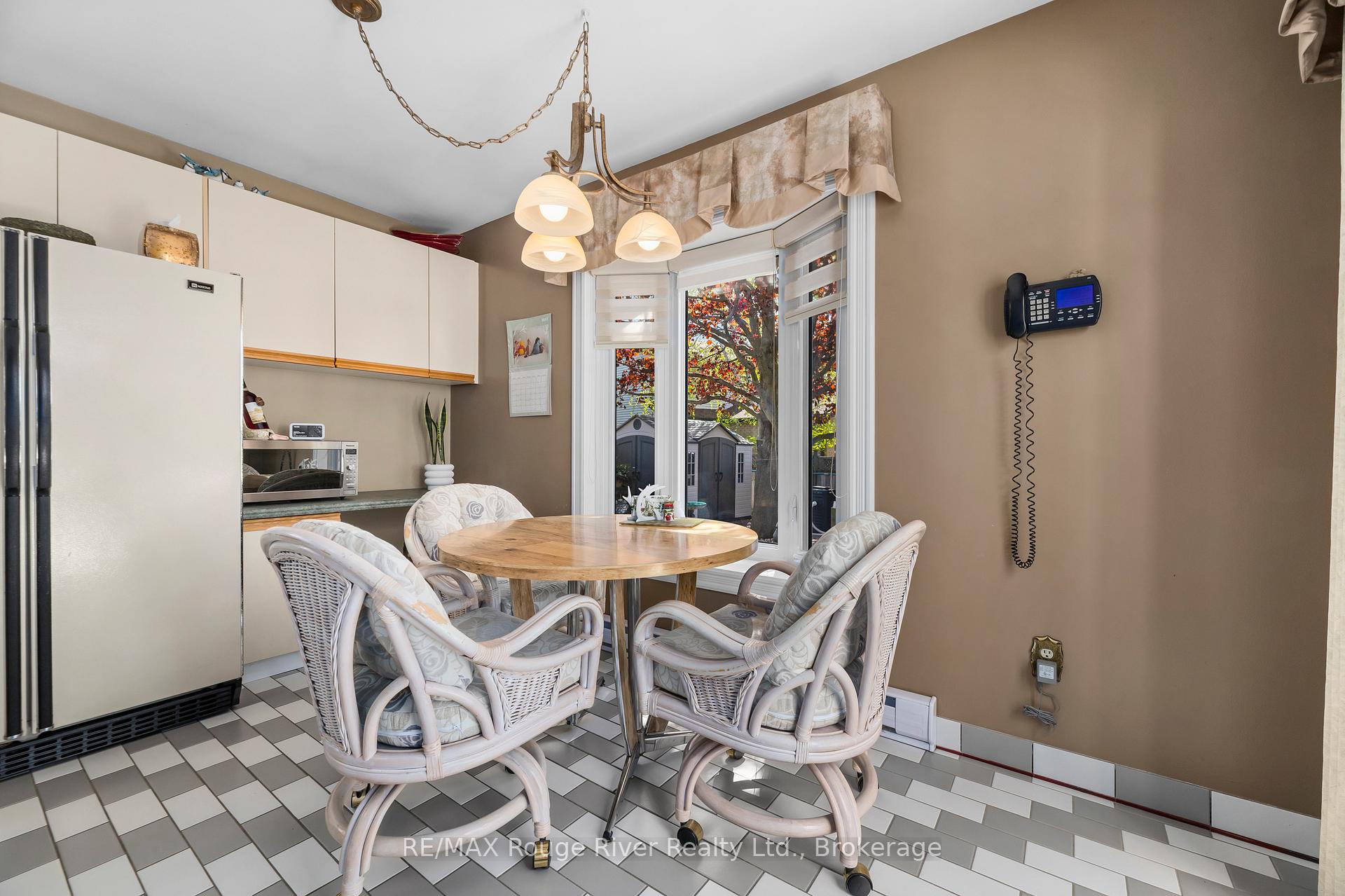 Photo 16 of 1003 Renaissance Drive, Oshawa, Lakeview — HOMEH