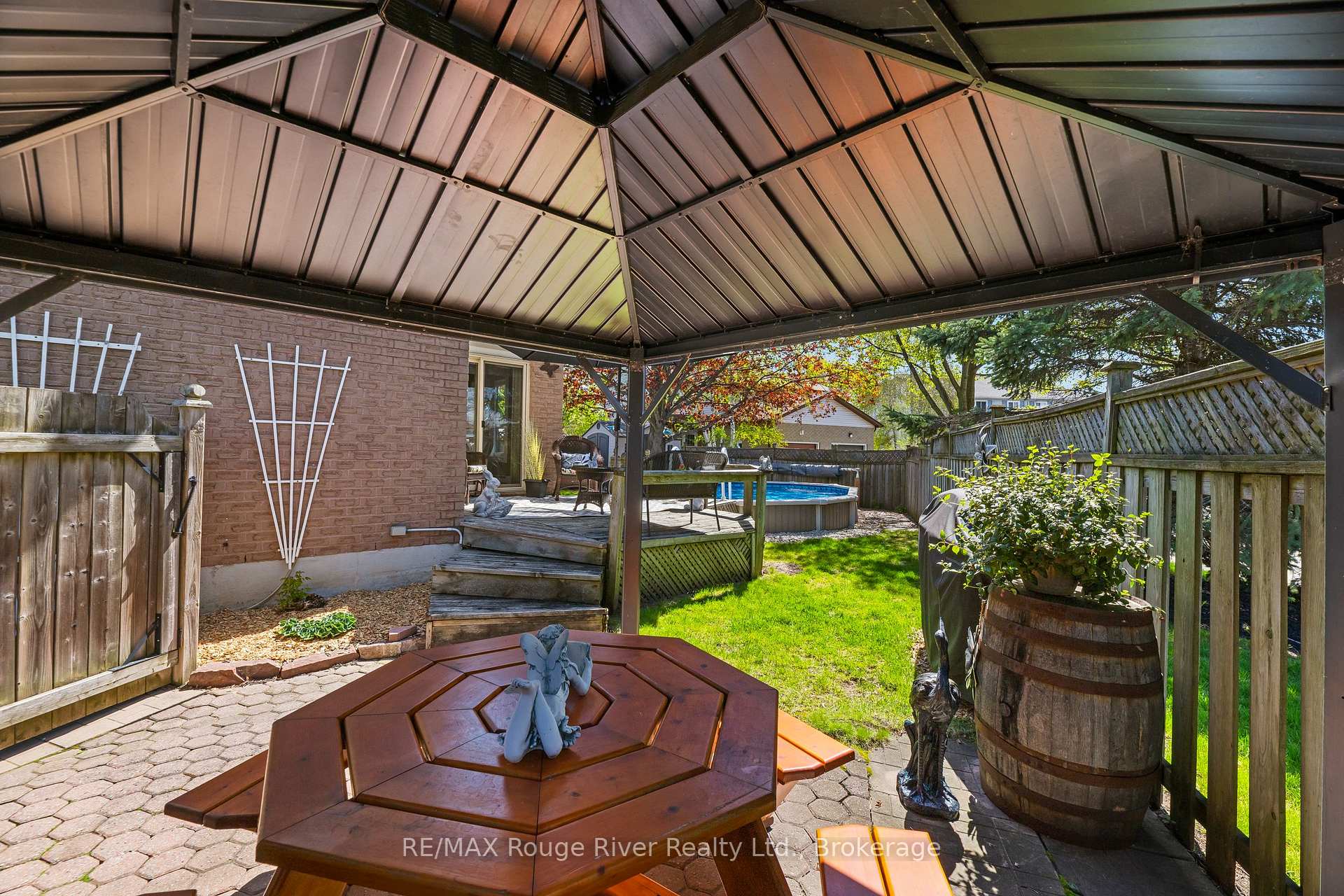 Photo 37 of 1003 Renaissance Drive, Oshawa, Lakeview — HOMEH