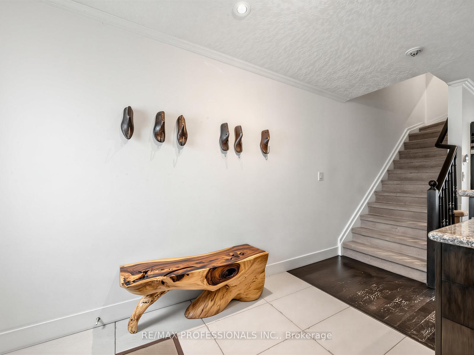 Photo 4 of Unit 32, 220 Manitoba Street, Etobicoke, Mimico — HOMEH