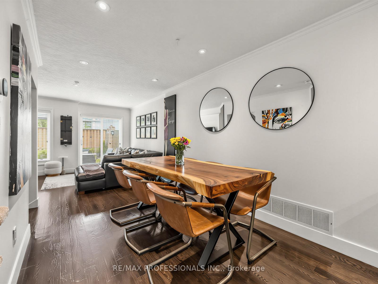 Photo 11 of Unit 32, 220 Manitoba Street, Etobicoke, Mimico — HOMEH