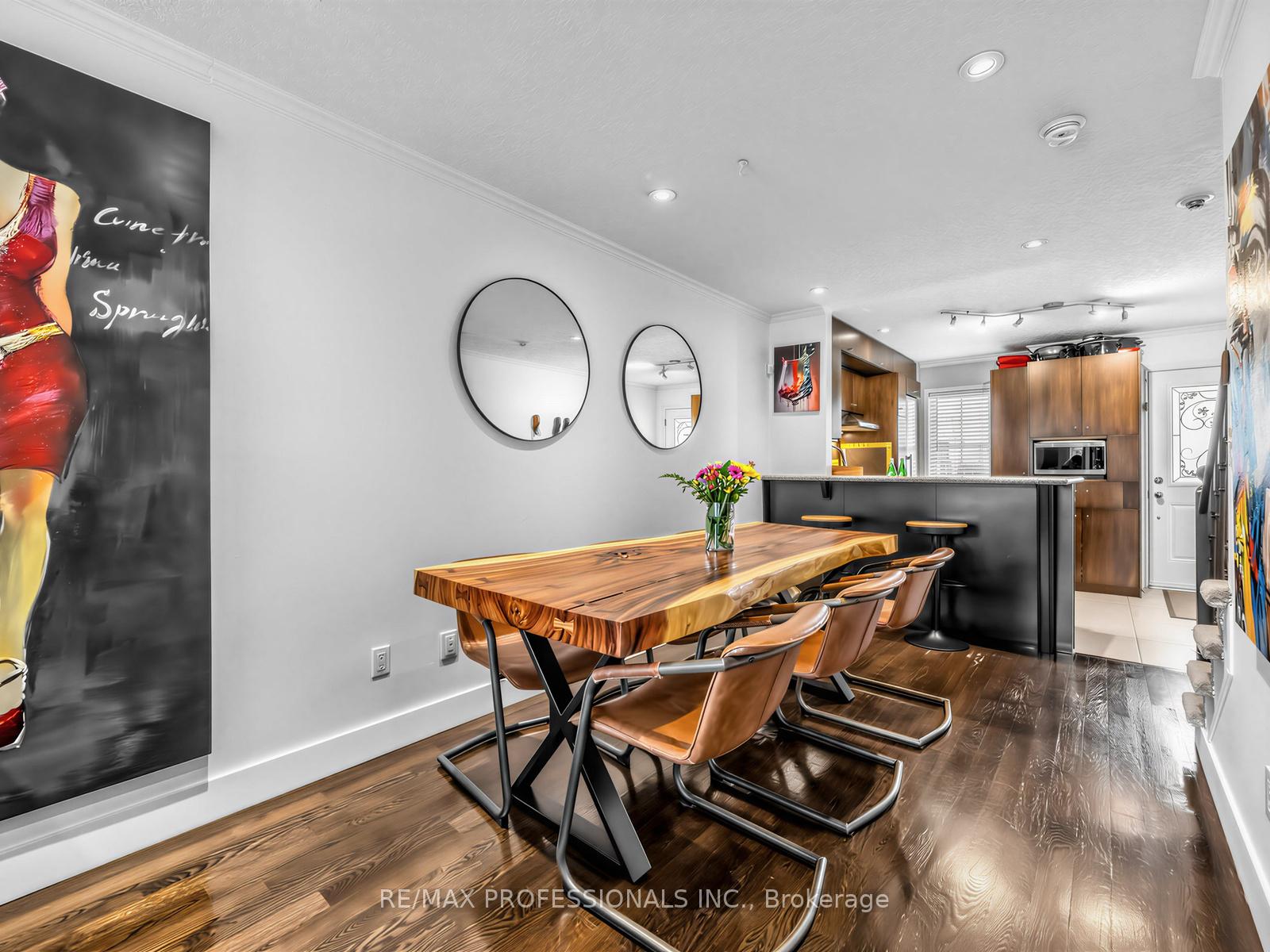 Photo 12 of Unit 32, 220 Manitoba Street, Etobicoke, Mimico — HOMEH