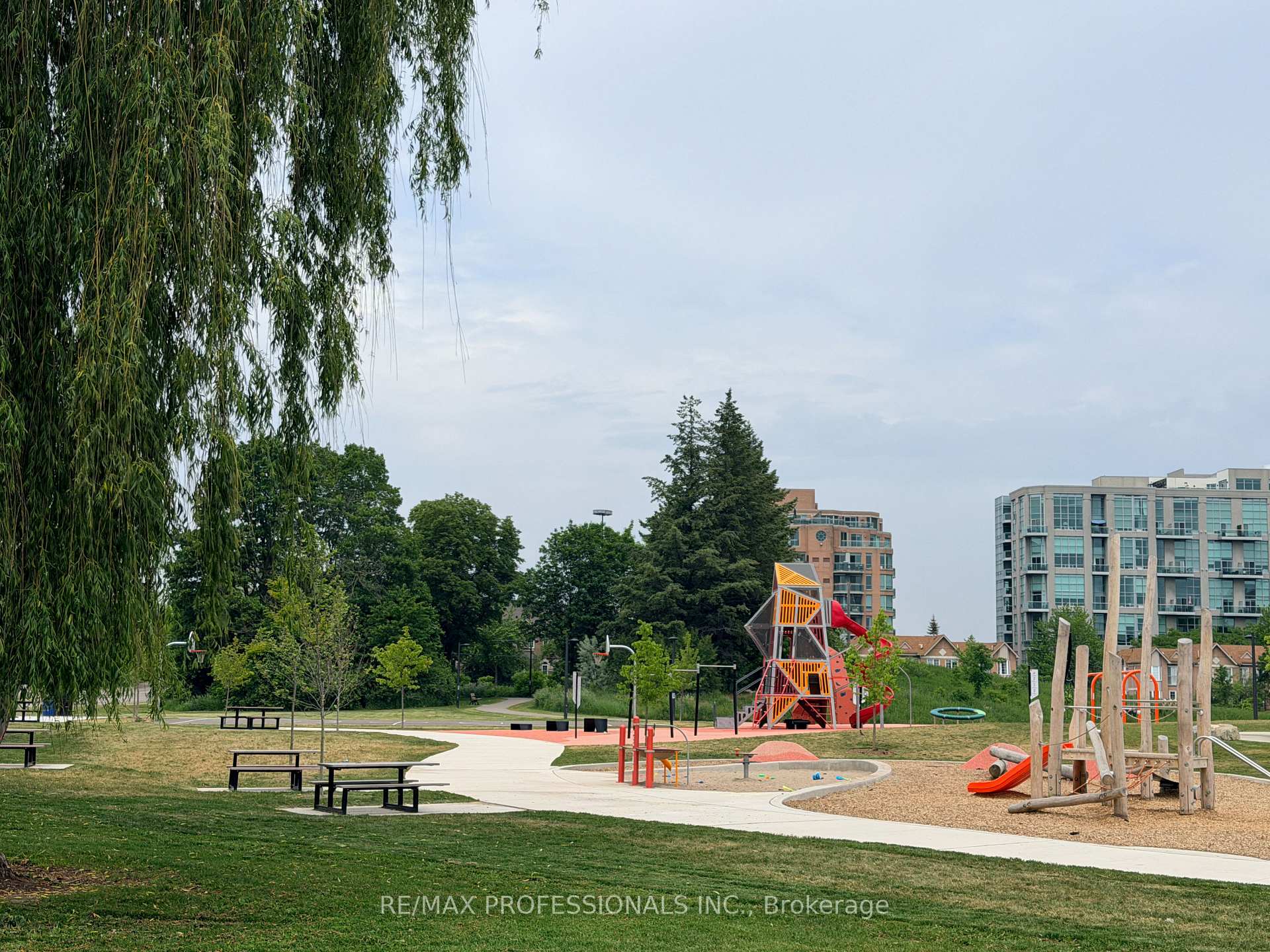 Photo 49 of Unit 32, 220 Manitoba Street, Etobicoke, Mimico — HOMEH