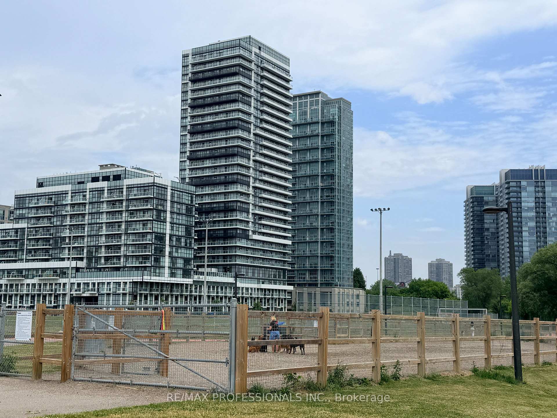 Photo 50 of Unit 32, 220 Manitoba Street, Etobicoke, Mimico — HOMEH