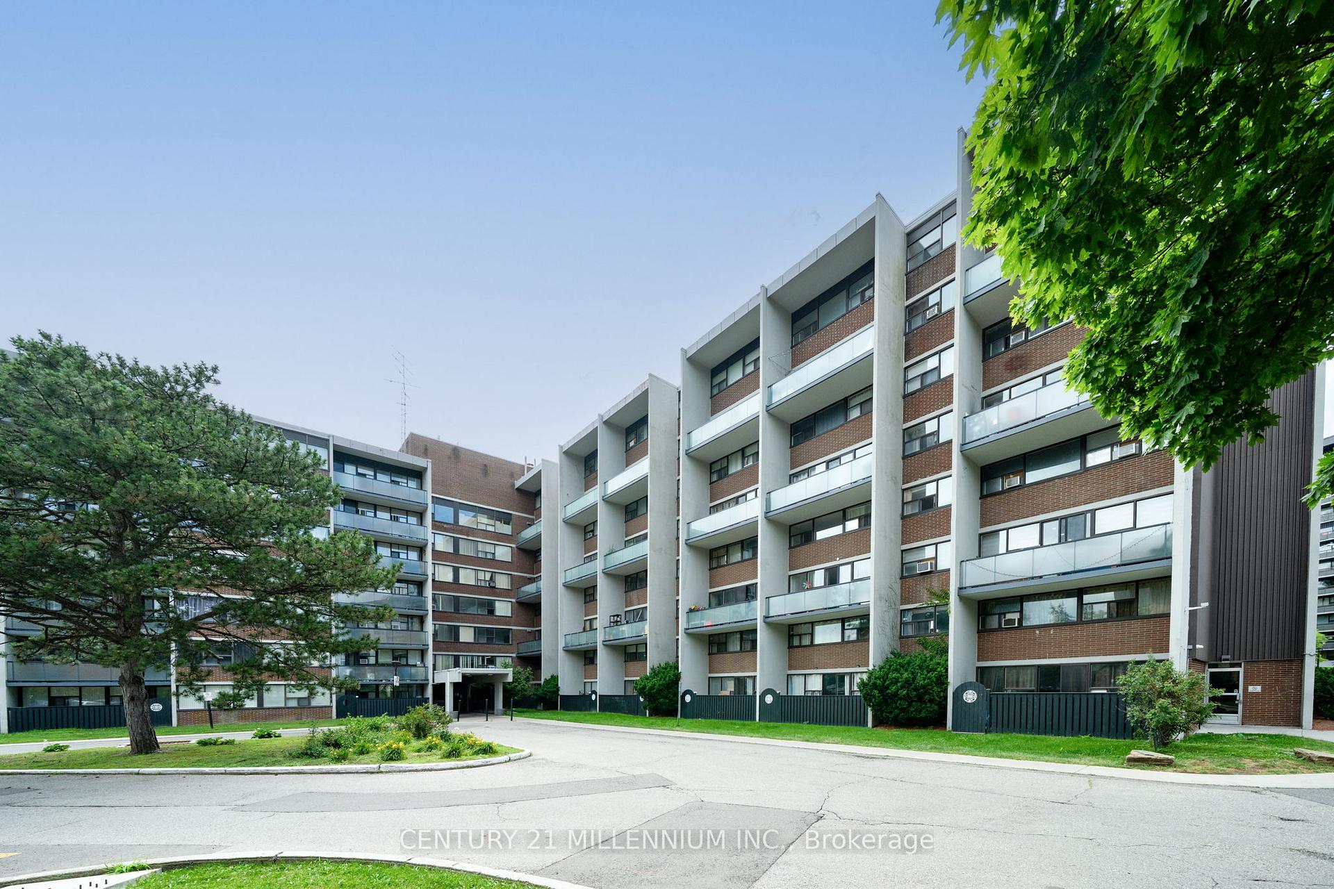 Front of Unit 301, 2121 Roche Court