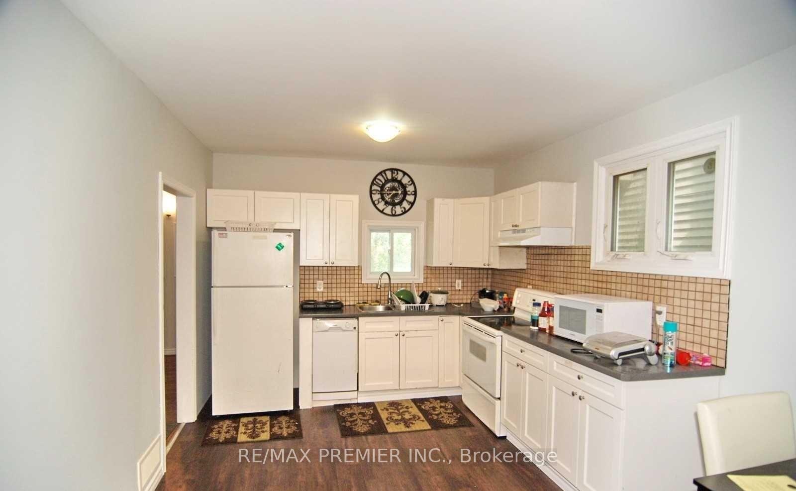 Photo 6 of 3588 Sandwich Street, Windsor — HOMEH