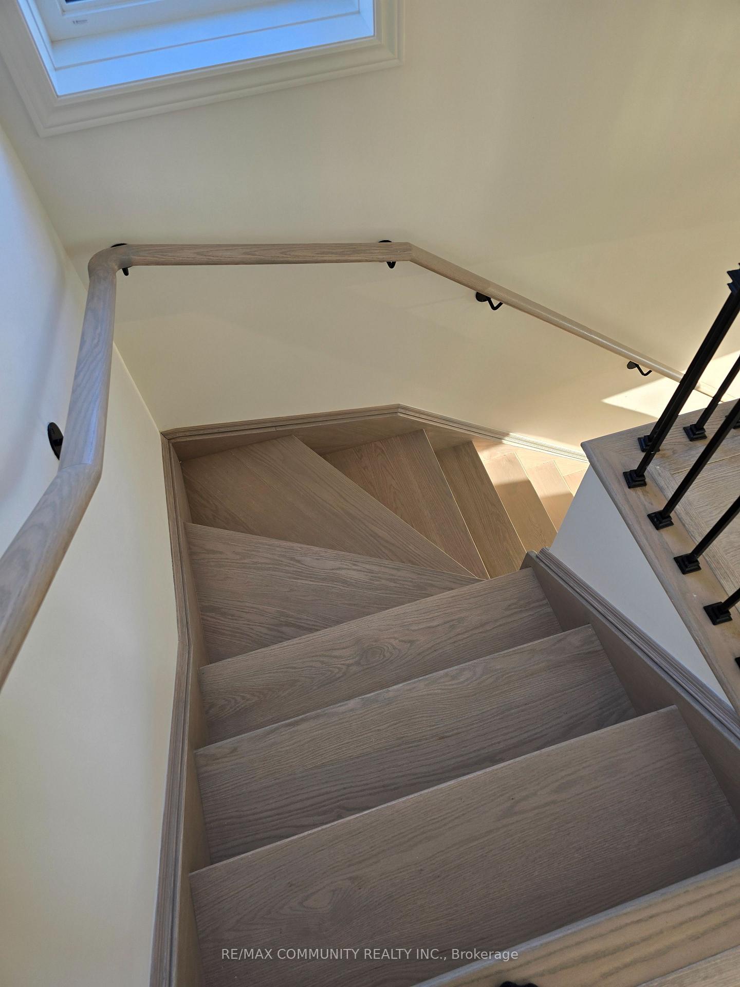 Photo 3 of 79 Rackham Lane, Clarington, Courtice — HOMEH