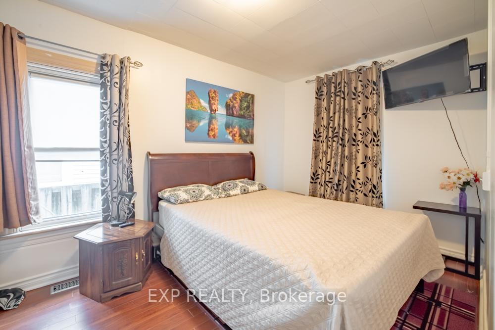 Photo 10 of 5938 Dunn Street, Niagara Falls, Arad/Fallsview — HOMEH