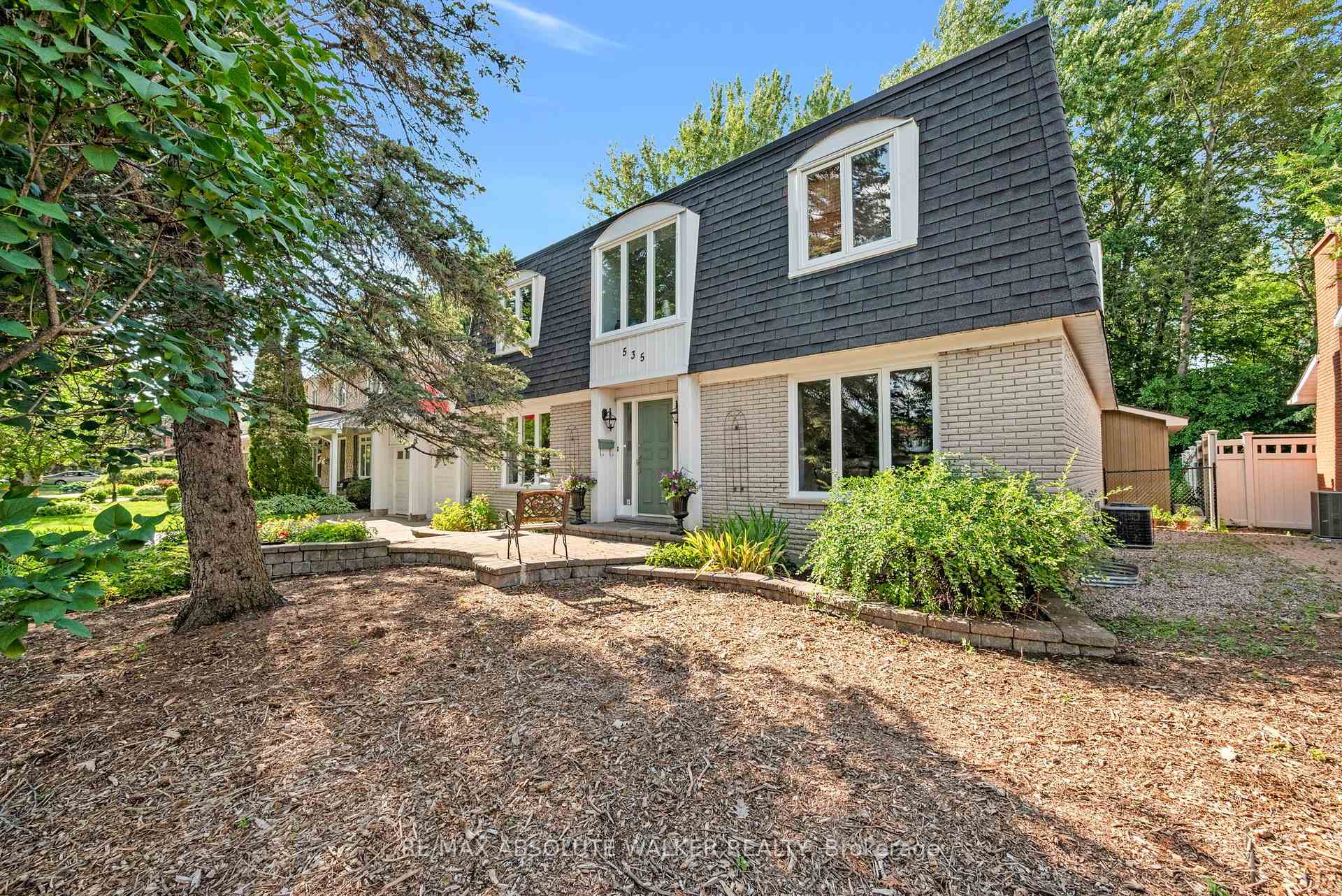 Photo 6 of 535 Buchanan Crescent, Ottawa, Beacon Hill North — HOMEH