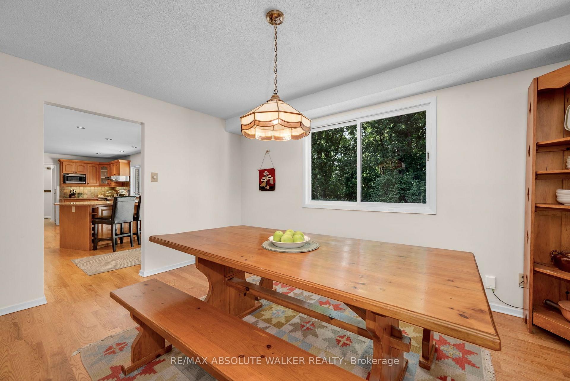 Photo 11 of 535 Buchanan Crescent, Ottawa, Beacon Hill North — HOMEH