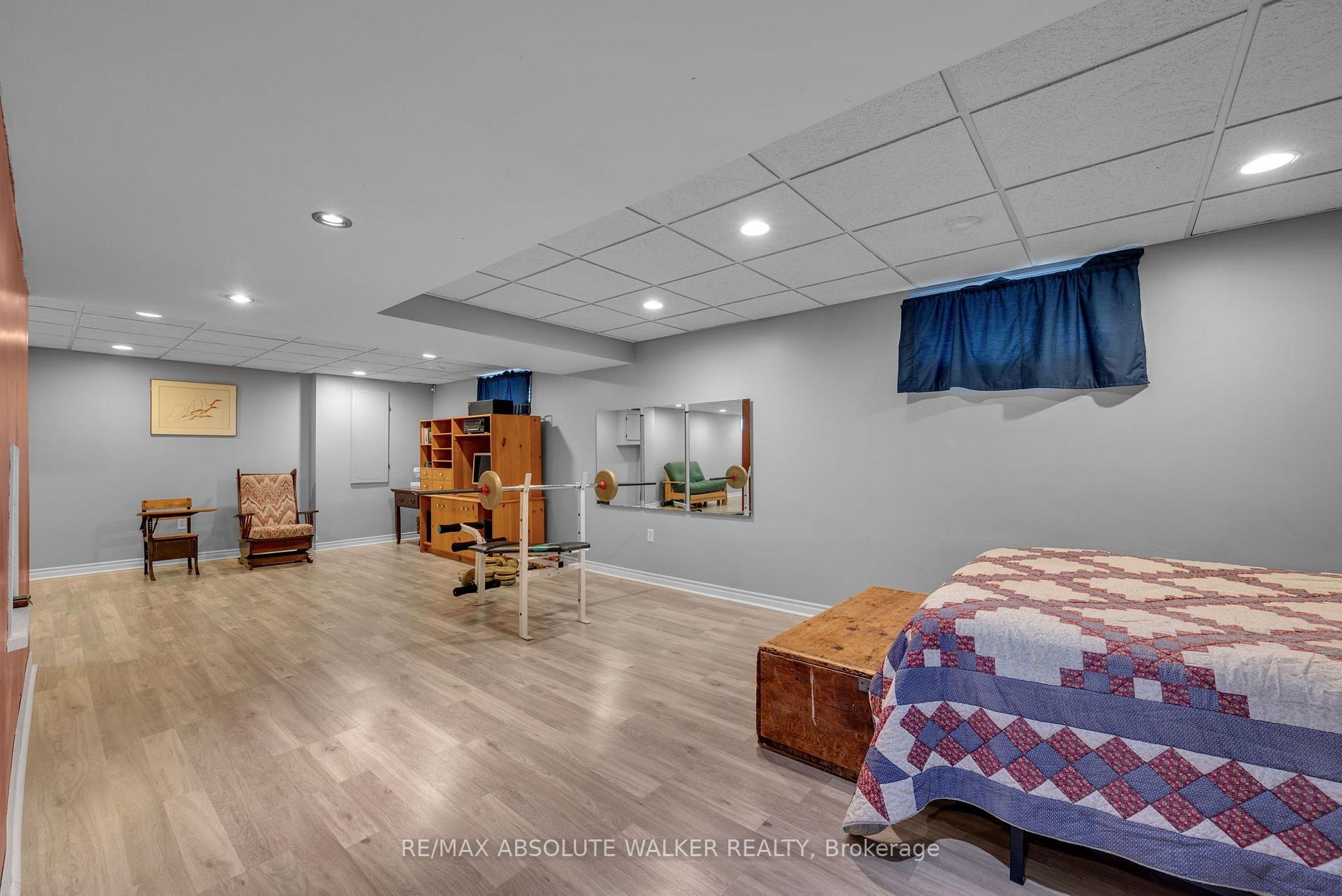 Photo 33 of 535 Buchanan Crescent, Ottawa, Beacon Hill North — HOMEH