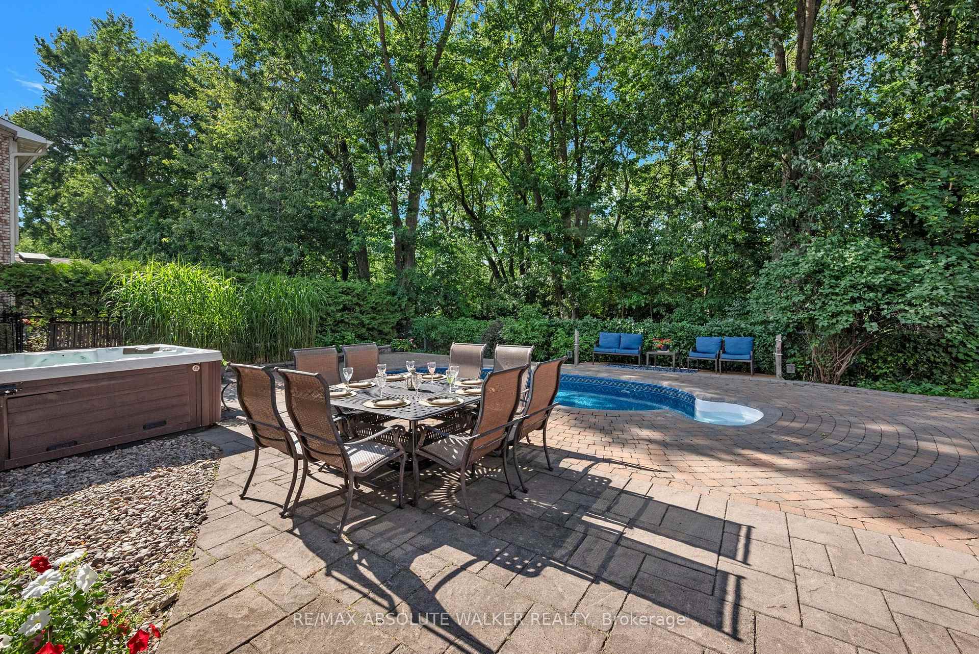 Photo 36 of 535 Buchanan Crescent, Ottawa, Beacon Hill North — HOMEH