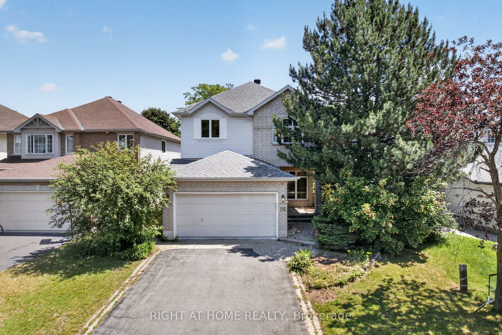 Front of 26 Evanshen Crescent